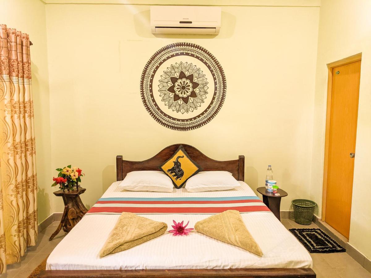Choona Lodge 'View Of Sigiriya & Pidurangala With Sunrise' Exterior foto